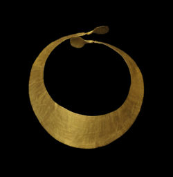 Prehistoric jewellery